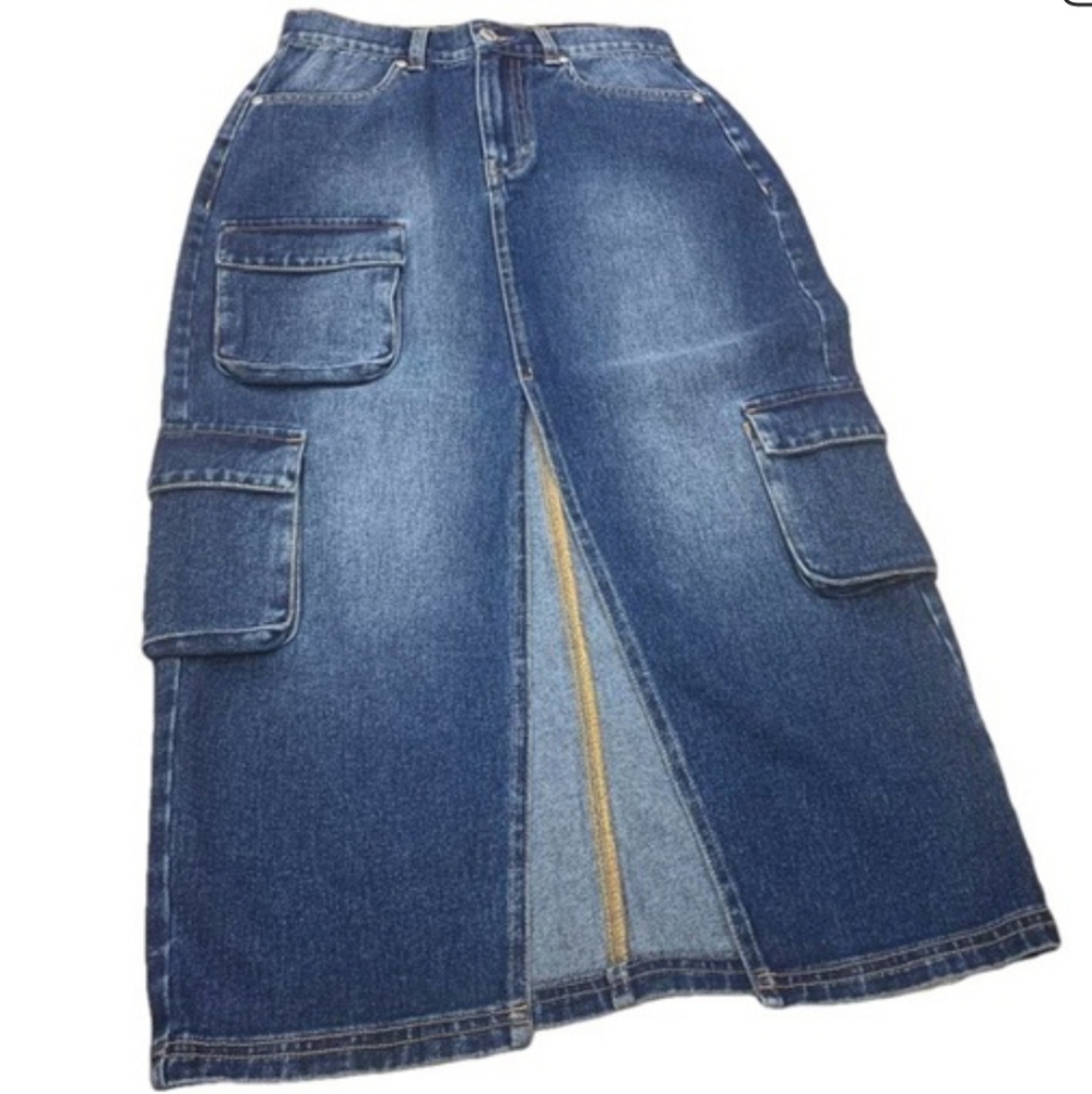🍁🌺🌹Bluenotes denim cargo style maxi skirt with front opening